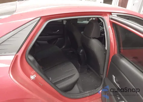 2022 Hyundai Elantra Sel from USA, damaged, VIN 5NPLM4AG7NH068343